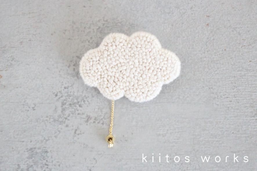 kiitos worksのブローチ