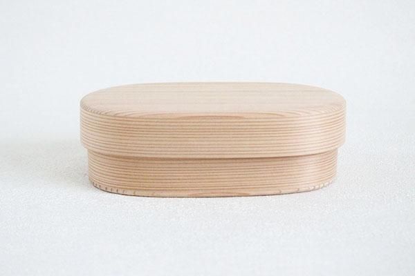 柴田慶信商店 しばたよしのぶしょうてん 曲げわっぱ 小判弁当箱 中 580ml 特別付録 カタカナ店主の 曲げわっぱ マニュアル 付き Katakana カタカナ 日本のカッコイイを集めたお土産屋さん 柴田慶信商店 しばたよしのぶしょうてん 曲げわっぱ 小判弁当箱 中 580ml 特別付録 カタカナ店主の 曲げわっぱ マニュアル 付き Katakana カタカナ 日本のカッコイイを集めたお土産屋さん