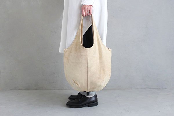 TOKYO LEATHER FACTORY （トウキョウレザーファクトリー）バッグ 洗える革のドロップトートバッグ ベージュ/ Washable Drop Tote Bag   