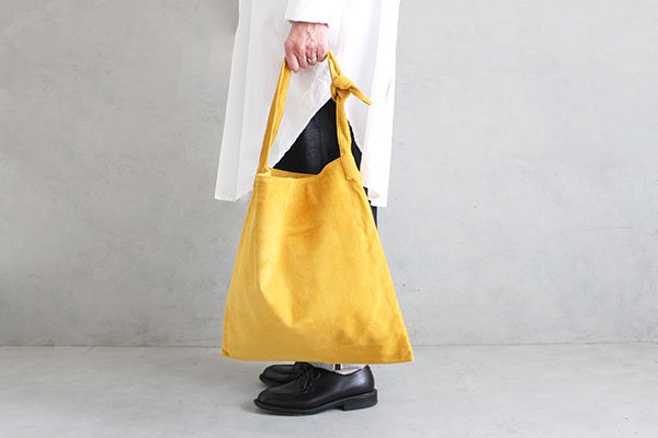 TOKYO LEATHER FACTORY （トウキョウレザーファクトリー）洗える革のタイショルダーバッグ　マスタード / Washable Tie Shoulder Bag