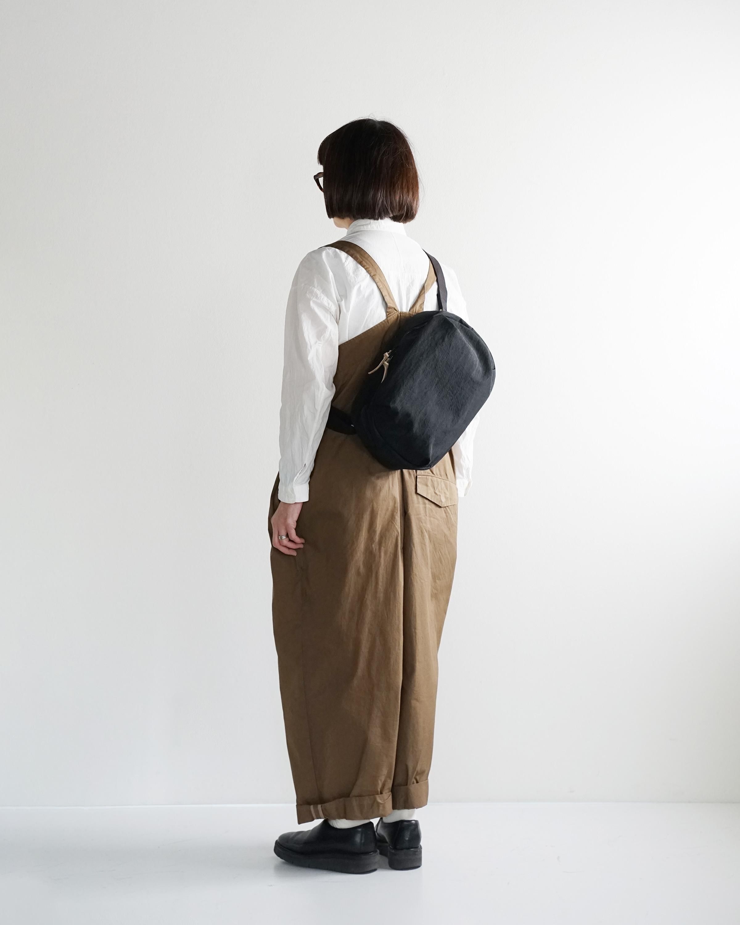 【30％OFF】 NIZYU KANO / にじゅうかのう FUKUI SIWAナイロンボディバッグ L その他観葉植物