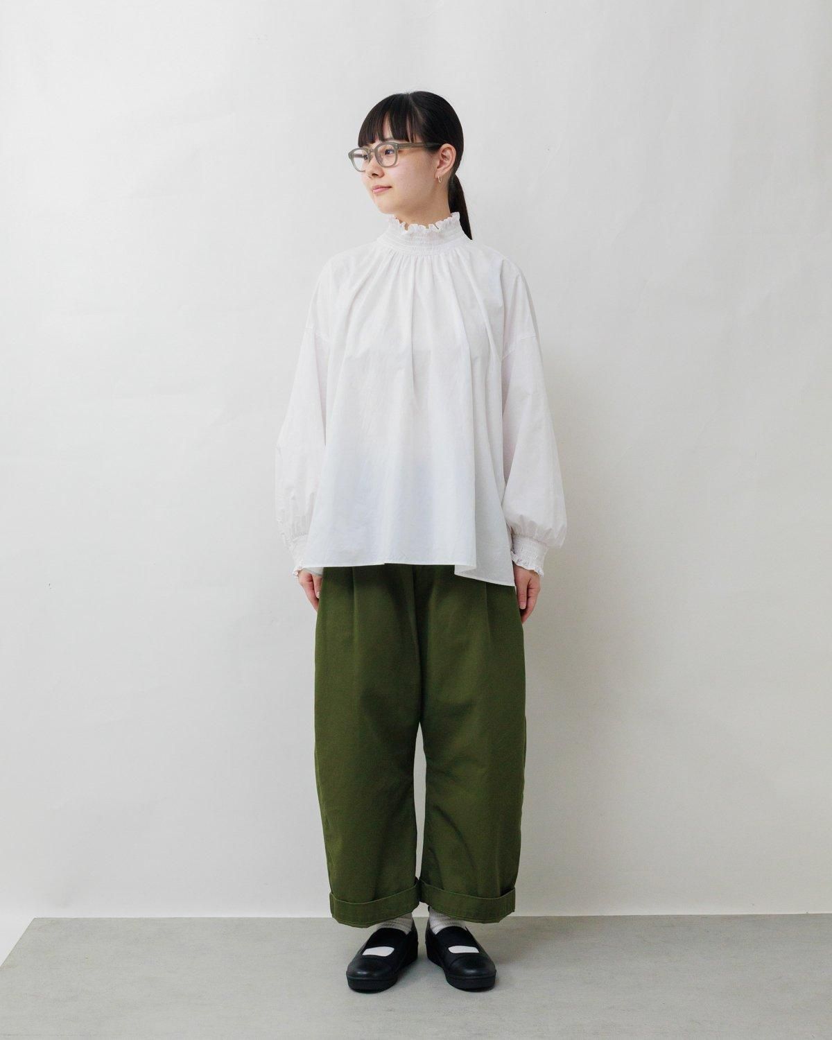 UNIVERSAL TISSU ナチュラルタイプライター モックネック