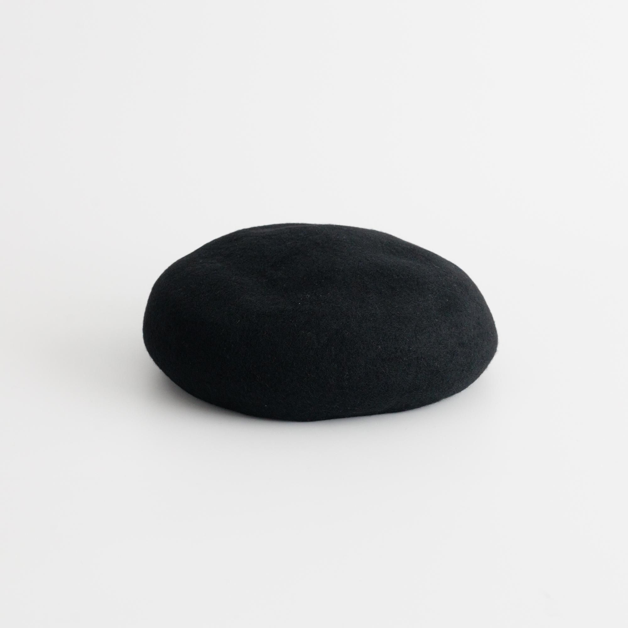 Beret is flamingo