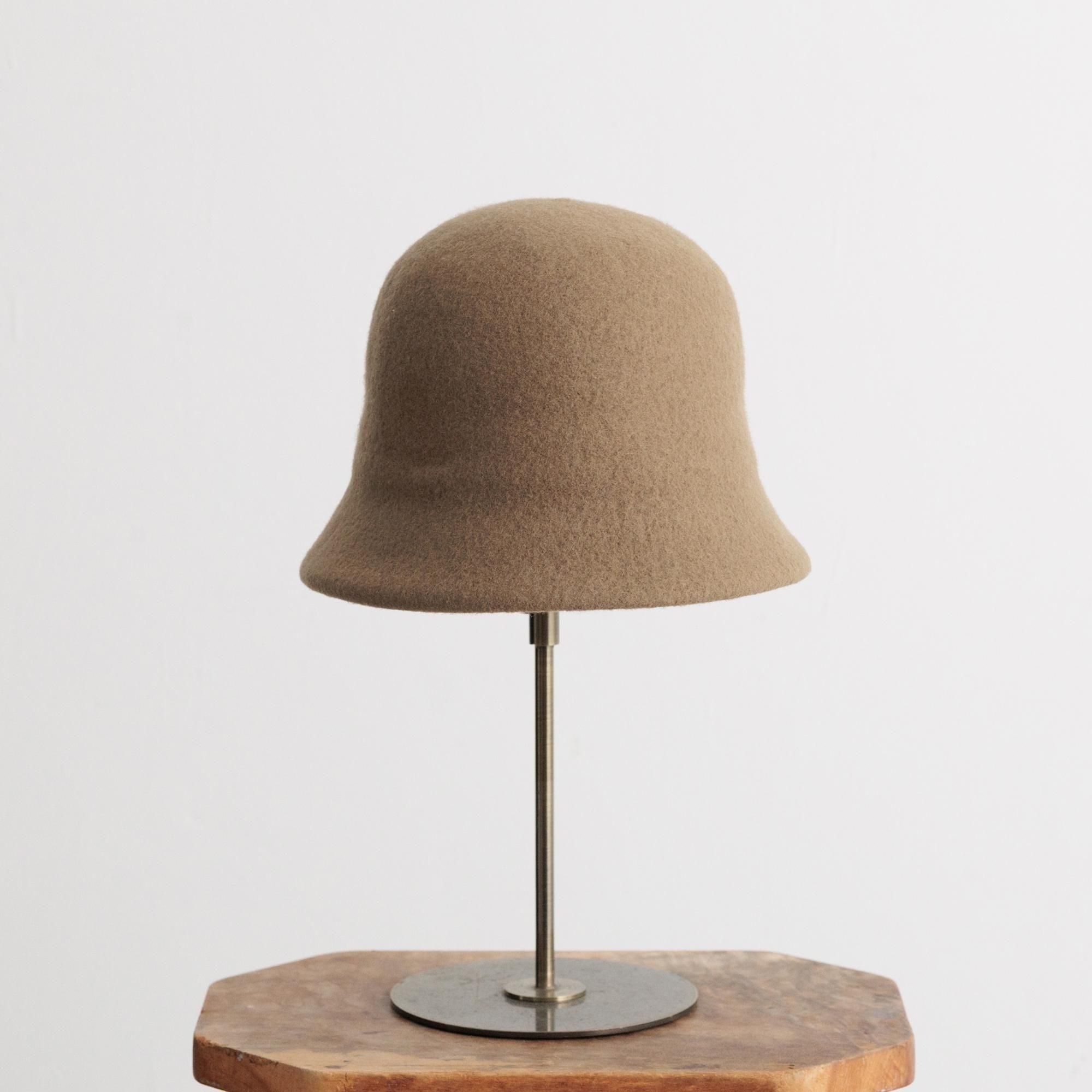 Beret is flamingo