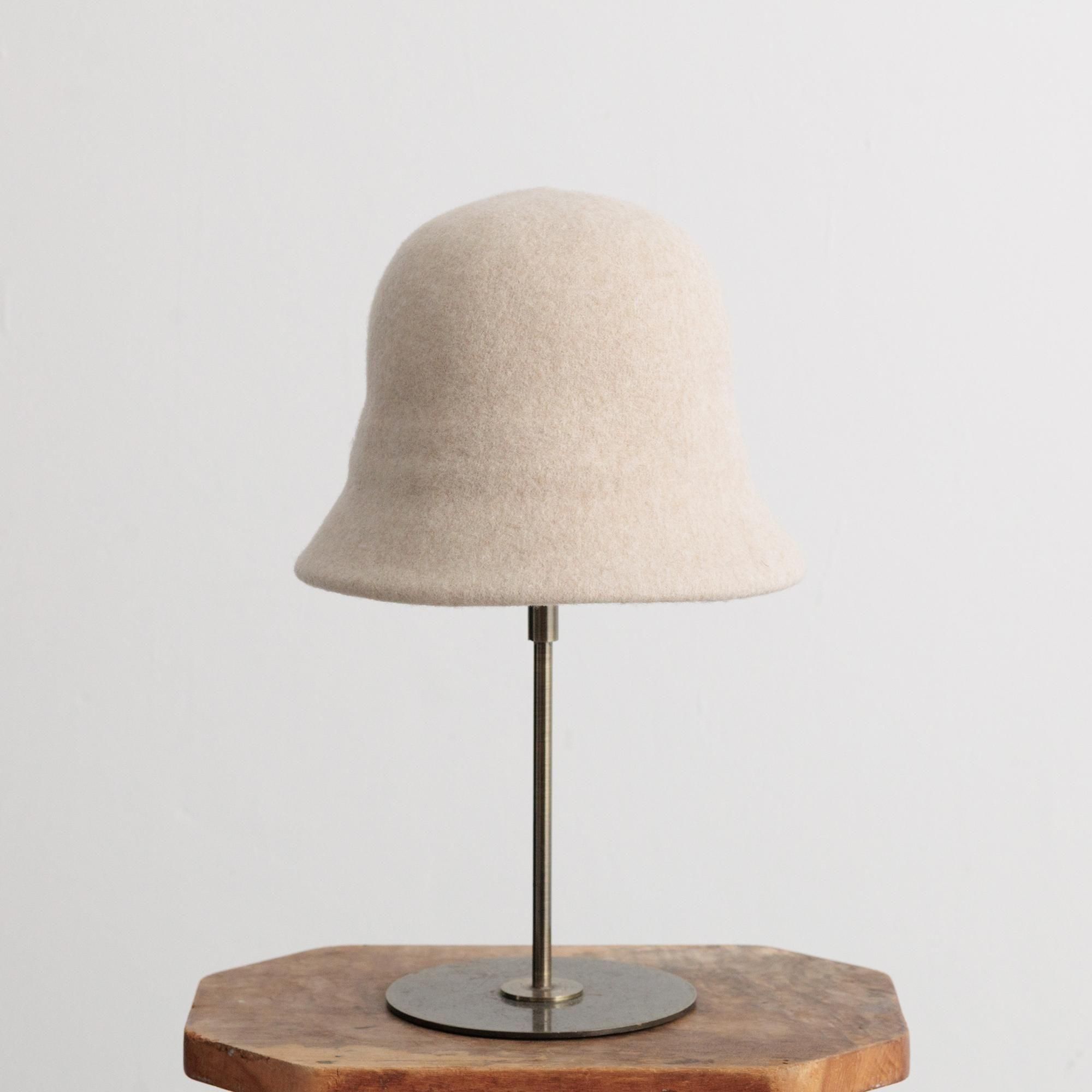Beret is flamingo