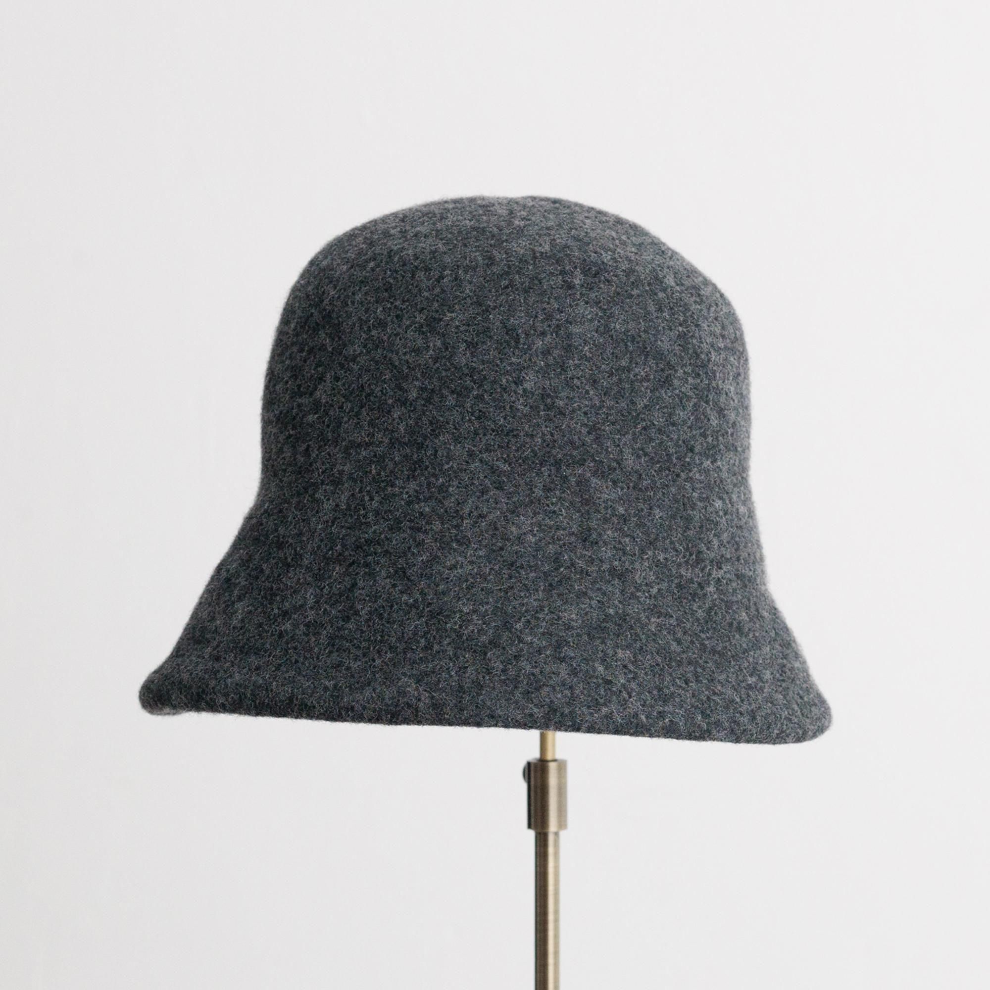 Beret is flamingo
