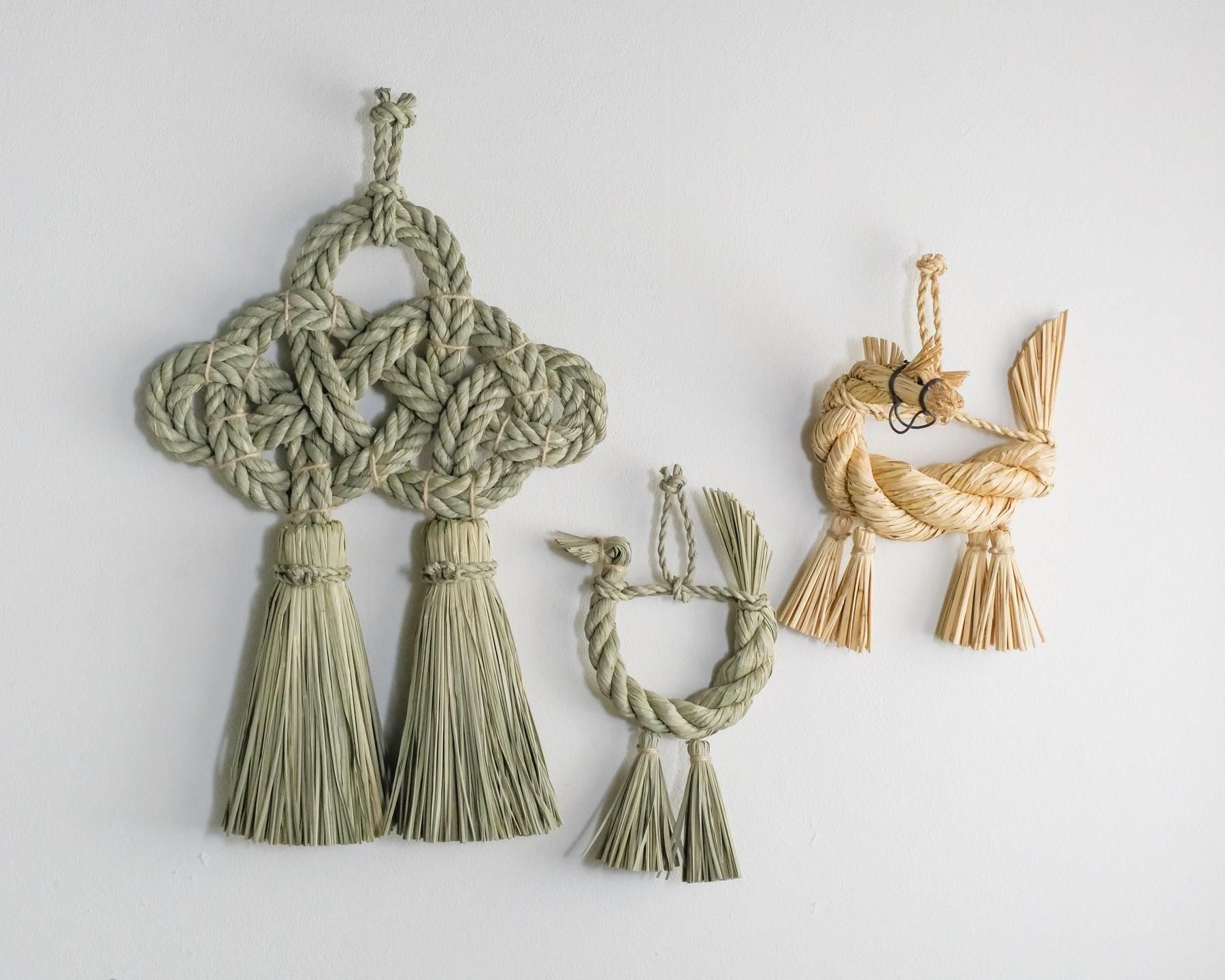 わら細工たくぼ 祝結び 小・大 - katakana - カタカナ（日本の