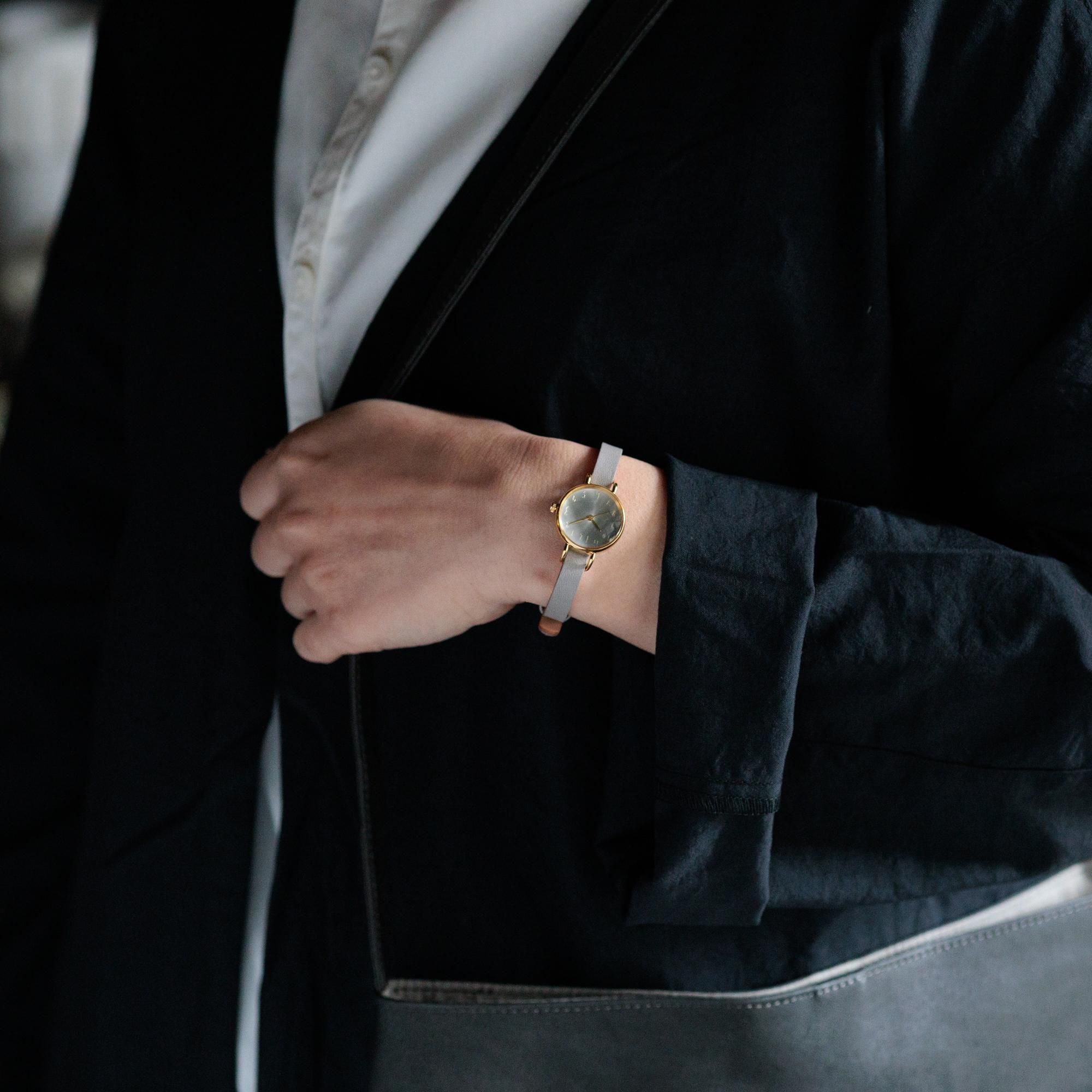 C-Brain奢 ίӻ ǥ (ڡߥȥۥ磻ȡߥ饤ȥ졼)ڼʡ12ȯ