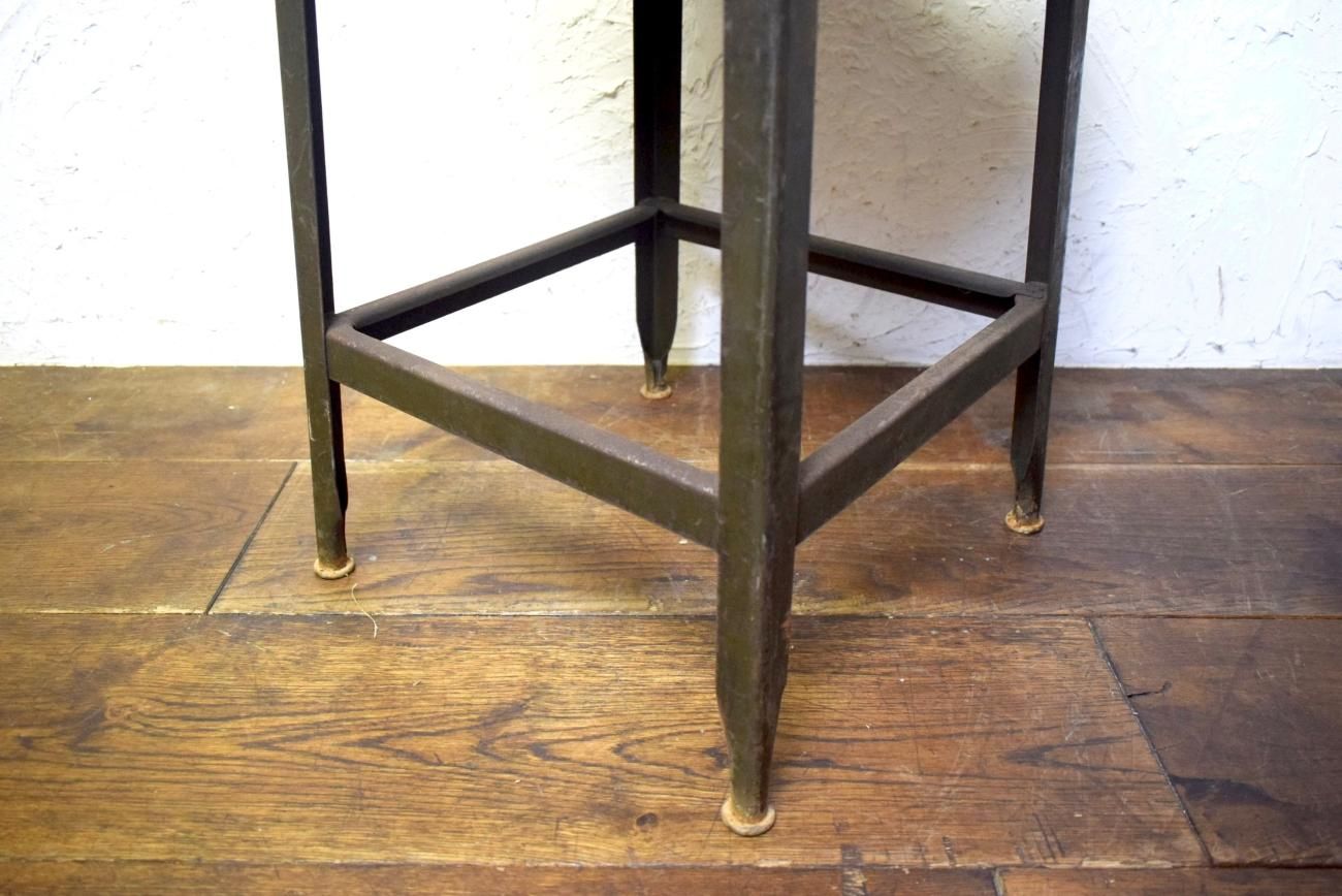 ビンテージ LYON製 アイアンチェア - 大阪和泉市のアンティーク