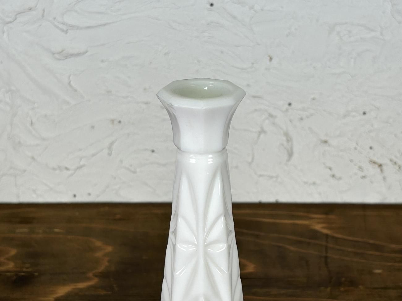 ビンテージ ミルクガラスフラワーベース - 大阪和泉市の