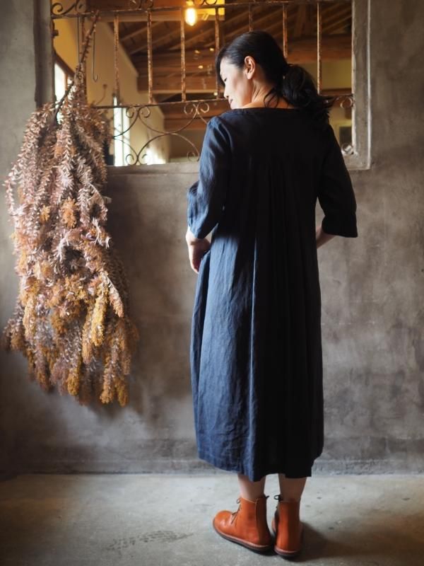 お値下げ　sa-rah スタンドネックギャザーワンピース長袖 インディゴリネン スタンドネックギャザーワンピース長袖インディゴリネン