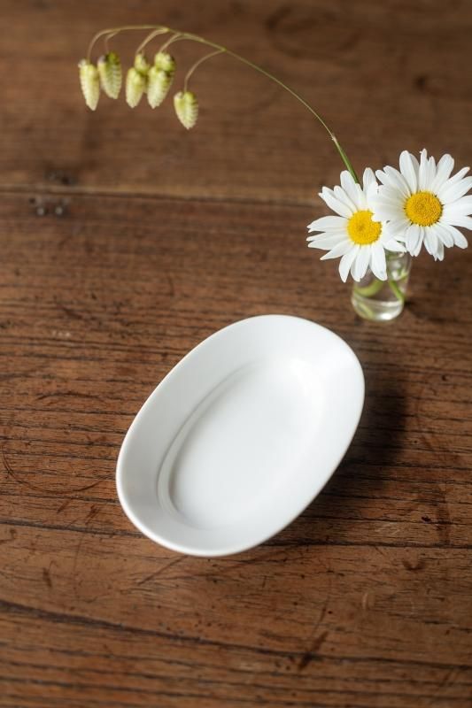 イイホシユミコ　オーバルプレート　リリーホワイト　SS  porcelain Oval plate lily white SSの商品画像