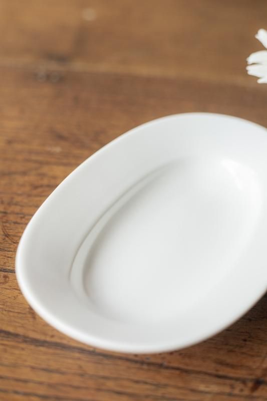 イイホシユミコ オーバルプレート リリーホワイト S porcelain