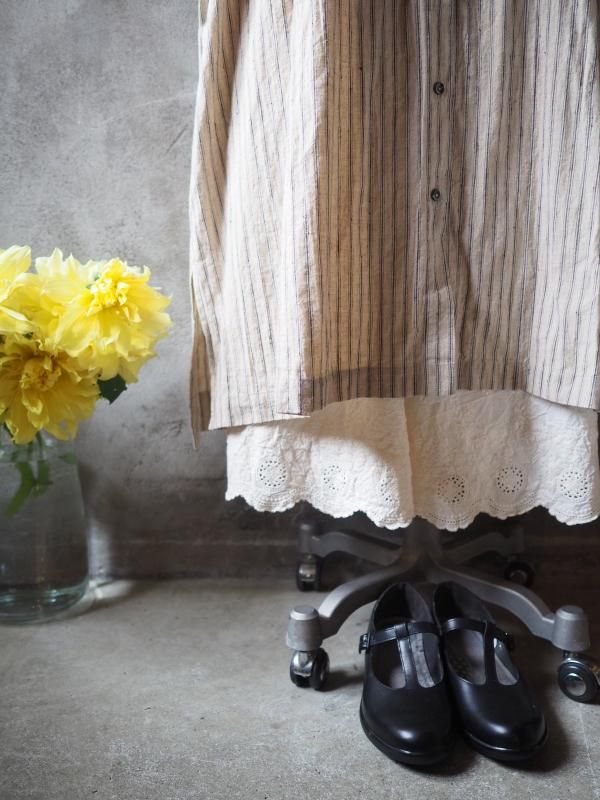 スタンドカラーネックボタンコットンリネンギャザーワンピース LinenYa