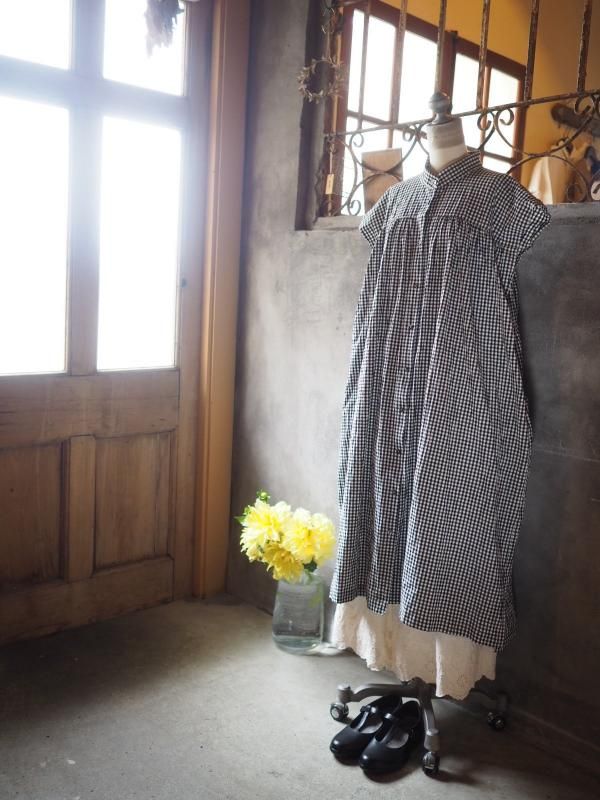 sa-rah スタンドネックギャザー　ワンピース スタンドネックギャザーワンピース フレンチスリーブギンガム