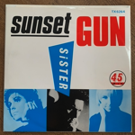 <img class='new_mark_img1' src='https://img.shop-pro.jp/img/new/icons1.gif' style='border:none;display:inline;margin:0px;padding:0px;width:auto;' />SUNSET GUN - SISTER[cbs]'85/3trks.12Inch (ex-/ex-)