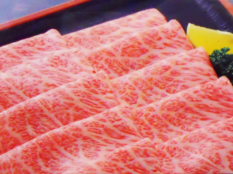 米沢牛 肩ロース薄切り すき焼き しゃぶしゃぶ用 300g 山形のお土産 特産品 ご当地限定品の通販 株式会社 さくらんぼ