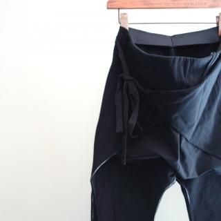 【美品!!】bajra ストレッチパンツ □ bajra バジュラ ストレッチパンツ ブラック サルエル - メルカリ