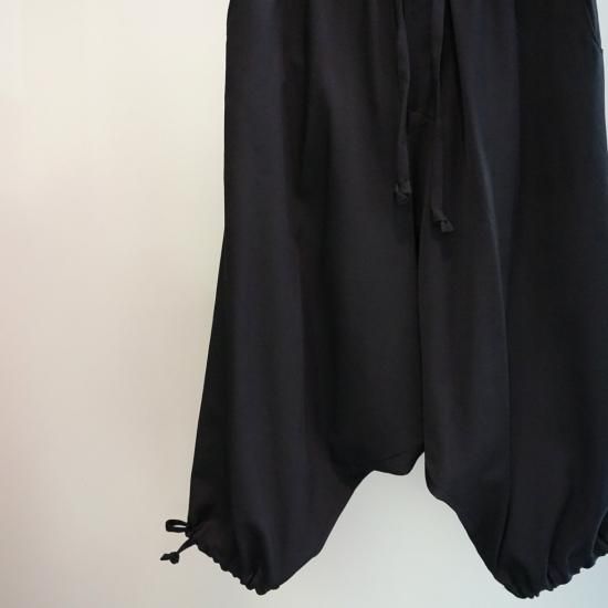 YOHJI YAMAMOTO シワギャバ サルエルパンツ(HK-P64-100) YOHJI YAMAMOTO シワギャバ サルエルパンツ(HK-P64-100)