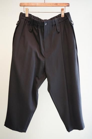 YOHJI YAMAMOTO 後ろプリーツ細パンツ(HW-P21-100) YOHJI YAMAMOTO 後ろプリーツ細パンツ(HW-P21-100)