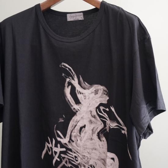 YOHJI YAMAMOTO 丸首ロング裸女プリント トップス Tシャツ/カットソー