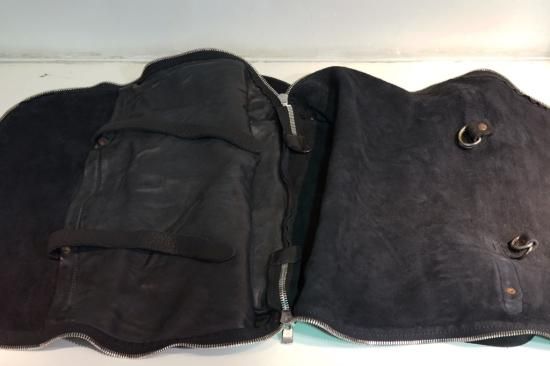 GUIDI SOFT HORSE FULL GRAIN MESSENGER BAG(M10)BLK GUIDI SOFT HORSE FULL GRAIN MESSENGER BAG(M10)BLK