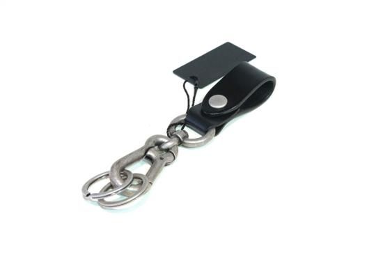 ISAMU KATAYAMA BACKLASHスナップボタン付き キーリング ISAMU KATAYAMA BACKLASH KEY HOLDER / BRIDLE LEATHER (BLACK