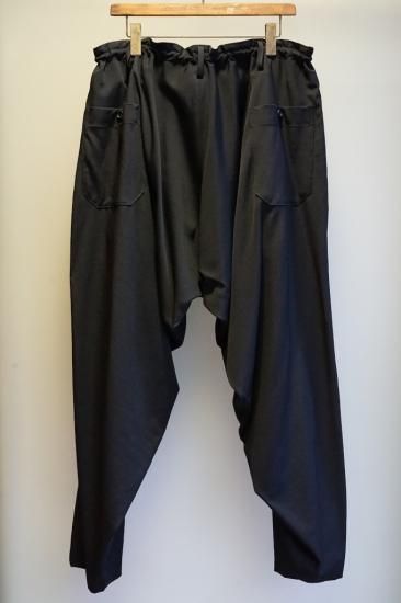 YOHJI YAMAMOTO HOMME シワギャバ Yドレープパンツ(HJ-P21-100) YOHJI YAMAMOTO HOMME シワギャバ Yドレープパンツ(HJ-P21-100)