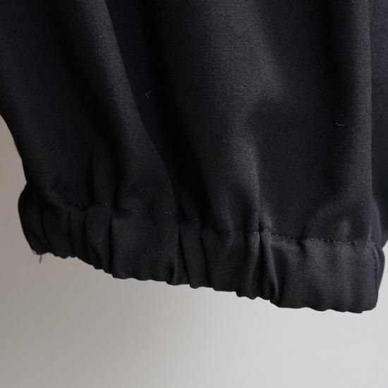YOHJI YAMAMOTO HOMME シワギャバ 九分丈ギャザーパンツ(HS-P10-100) YOHJI YAMAMOTO HOMME シワギャバ 九分丈ギャザーパンツ(HS-P10-100)