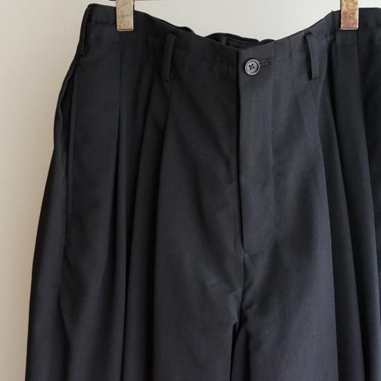YOHJI YAMAMOTO HOMME シワギャバ8本タックパンツ(HO-P35-100) YOHJI YAMAMOTO HOMME シワギャバ8本タックパンツ(HO-P35-100)
