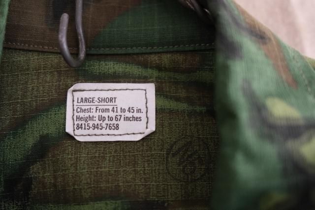 60's US Army Green LEAF Camo Jungle Fatigue Jacket Large
