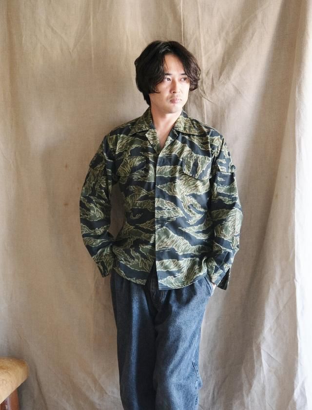 Rare!! 60s ZIG-ZAG Tiger Stripe Jacket - jam-clothing