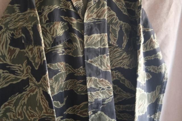 Rare!! 60s ZIG-ZAG Tiger Stripe Jacket - jam-clothing Rare!! 60s ZIG-ZAG Tiger Stripe Jacket - jam-clothing