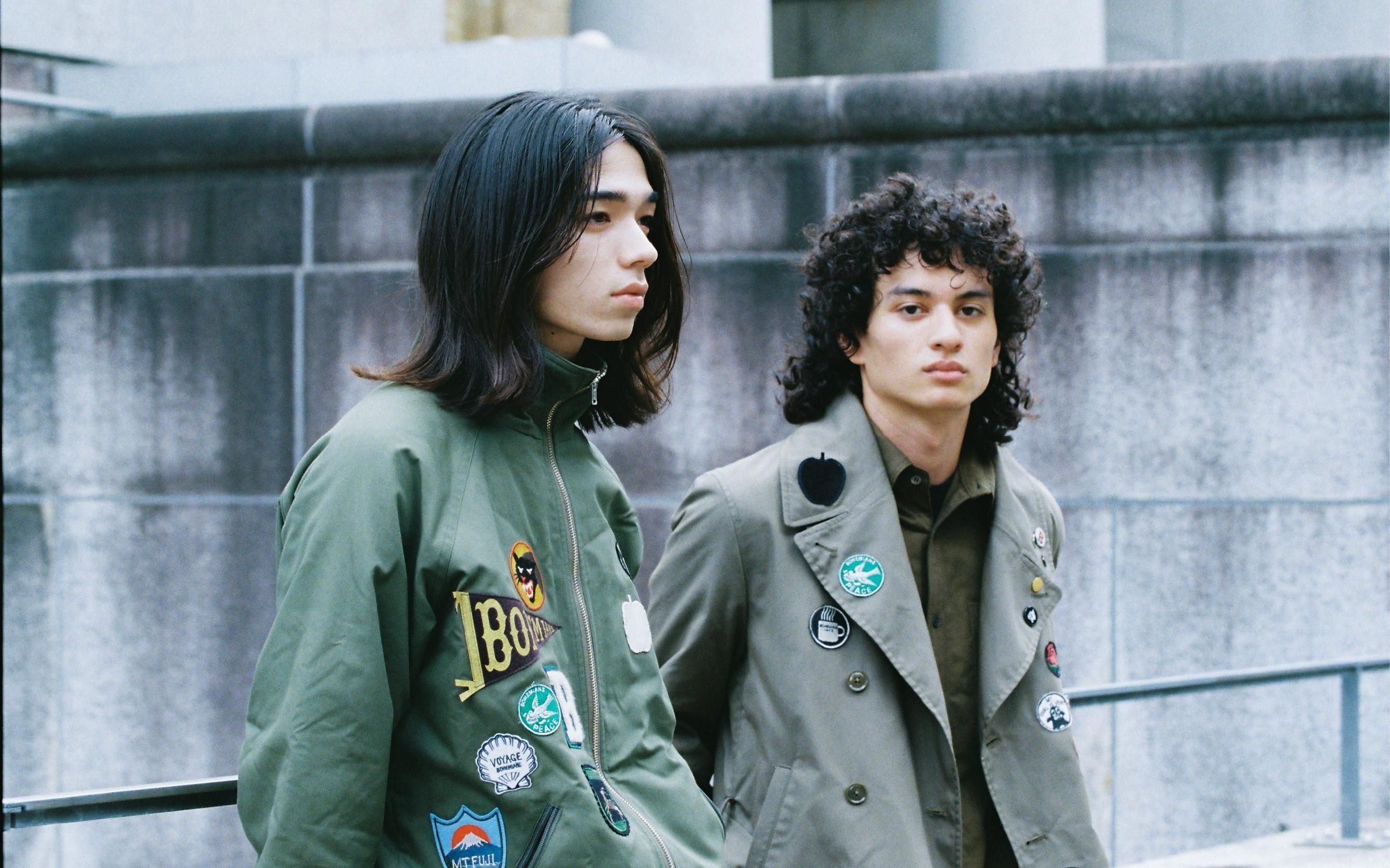 新品BOHEMIANS ボヘミアンズ　ノーカラー花柄長袖 シャツ Sサイズ Bohemiansボヘミアンズ シャツ 花柄 フラワー マルチカラー