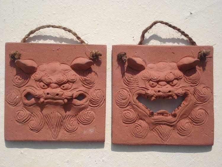 面シーサー 中 赤茶素焼き色