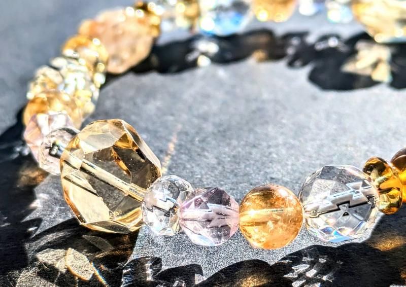 【一点限り】ゴールドタイチンルチルブレス10㎜金運最強（新品未使用）針ミチミチ♡ タイチンルチル (最強太針ルチル) のブレスレット 一点限り