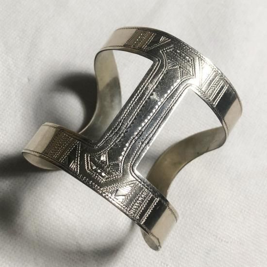 TUAREG BIG H BANGLE, THE FIFTH STREET MARKET TUAREG BIG H BANGLE, THE FIFTH STREET MARKET
