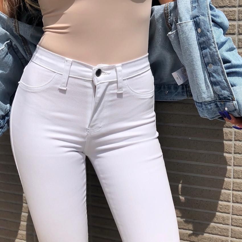 【Vibrant M.i.U】 ミッドライズスキニーパンツ[Forever White] Vibrant M.i.U】 ミッドライズスキニーパンツ[Forever White