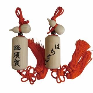 印籠 プラ 中寸（赤） 完成品 豆ひょうたん・2寸房付き - 阿波