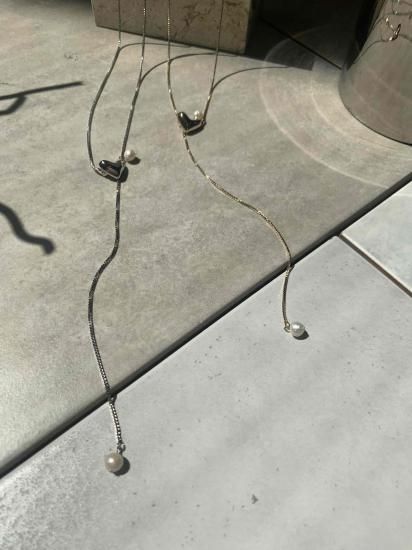 <img class='new_mark_img1' src='https://img.shop-pro.jp/img/new/icons15.gif' style='border:none;display:inline;margin:0px;padding:0px;width:auto;' />heart slide pearl necklace