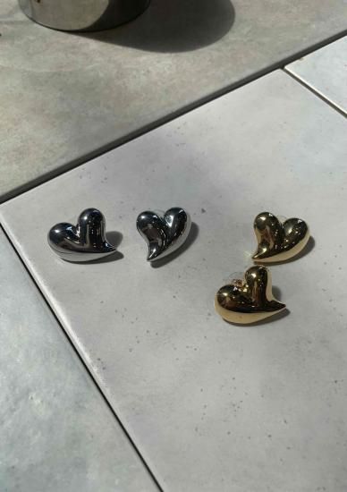<img class='new_mark_img1' src='https://img.shop-pro.jp/img/new/icons15.gif' style='border:none;display:inline;margin:0px;padding:0px;width:auto;' />nuance heart volume pierce