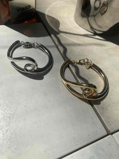 <img class='new_mark_img1' src='https://img.shop-pro.jp/img/new/icons15.gif' style='border:none;display:inline;margin:0px;padding:0px;width:auto;' />double cross bracelet