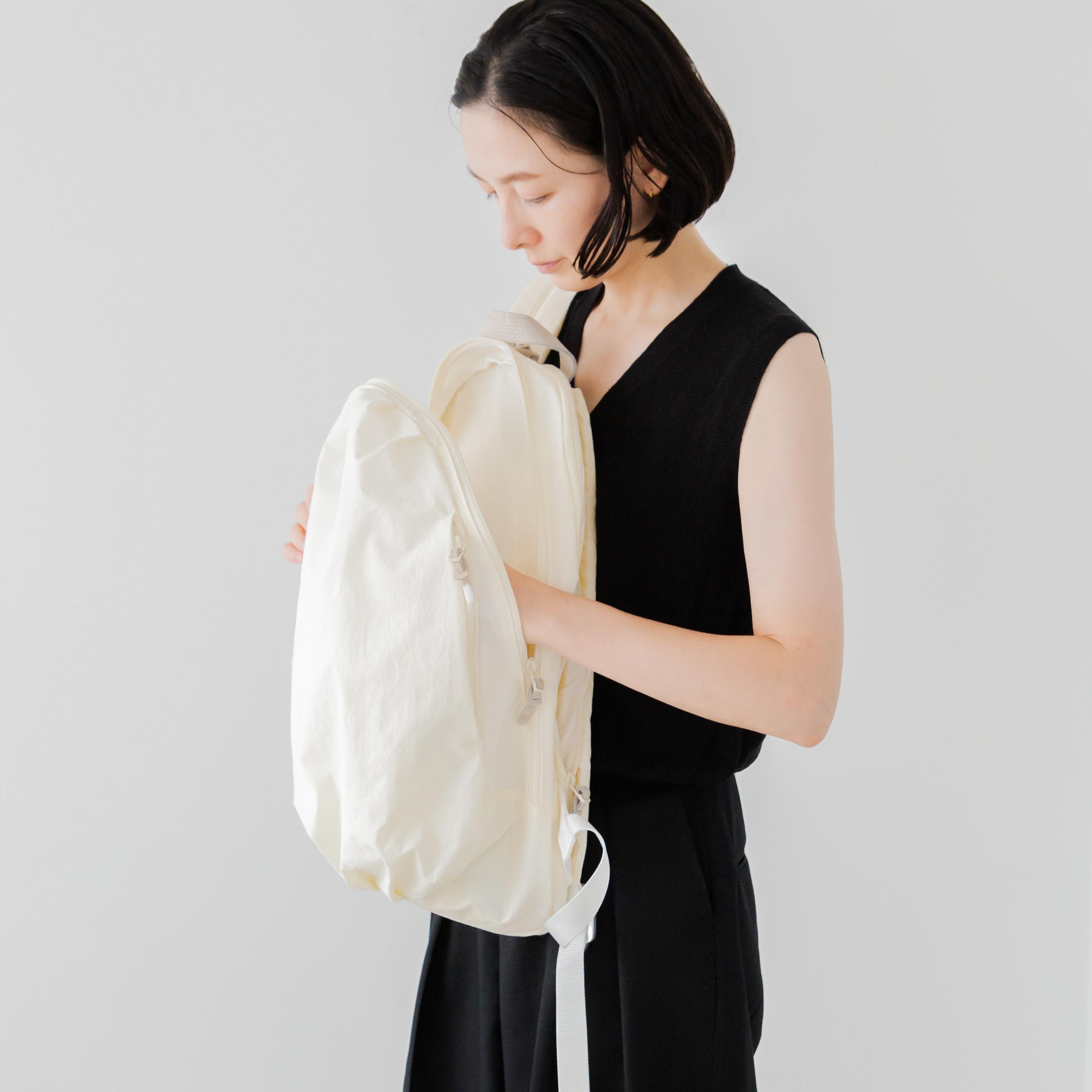 ANUNFOLD アヌンフォルド / “WRAP” PACK - WHITE - HOEK