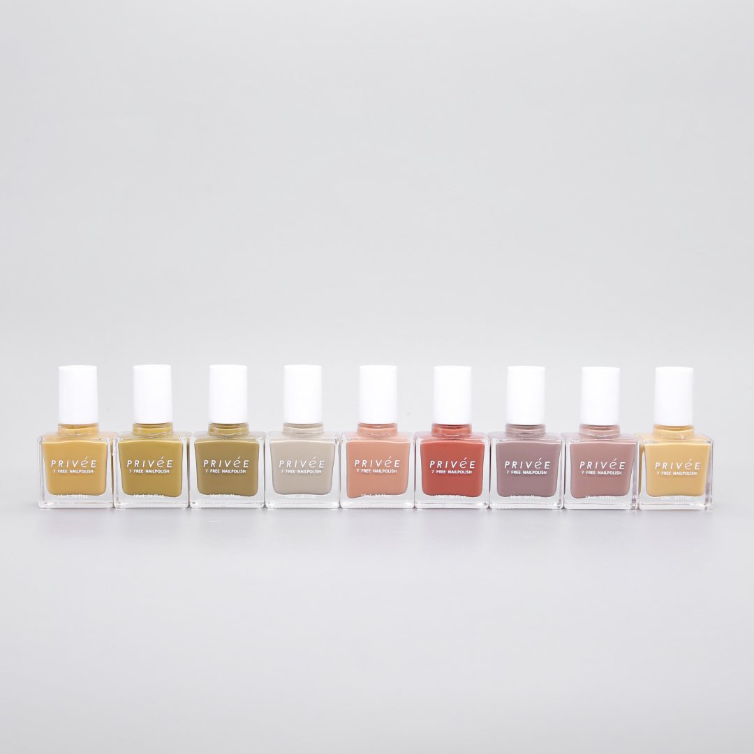 PRIVeE <br />7 FREE NAILPOLISHB