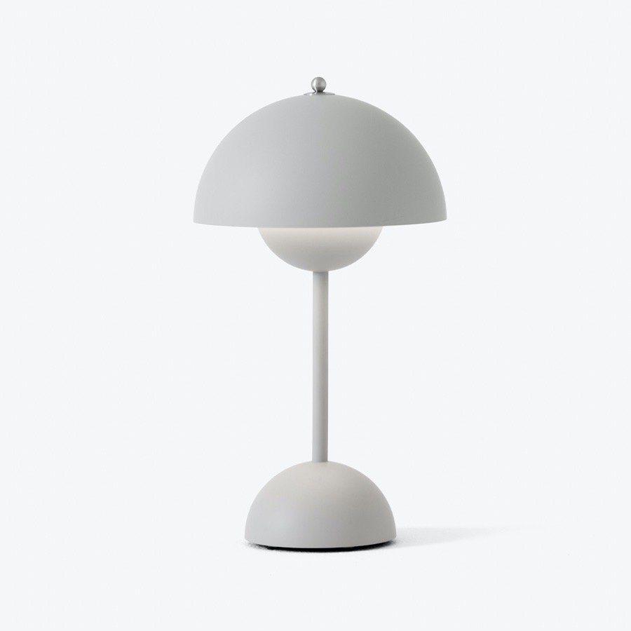 FLOWERPOT POTABLE TABLE LAMP / Verner Panton - HOEK