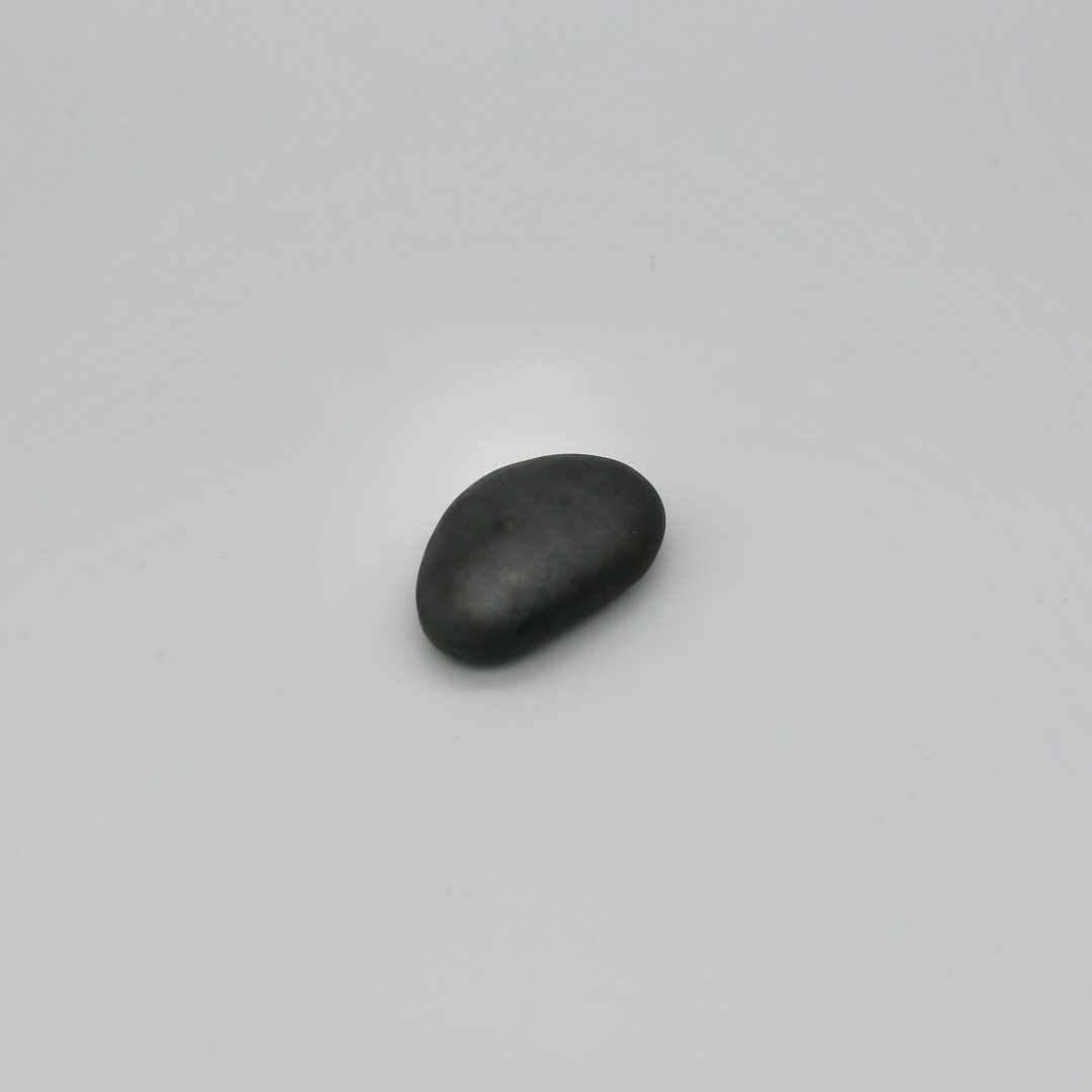 haec<br />C - Paper weight stone 004