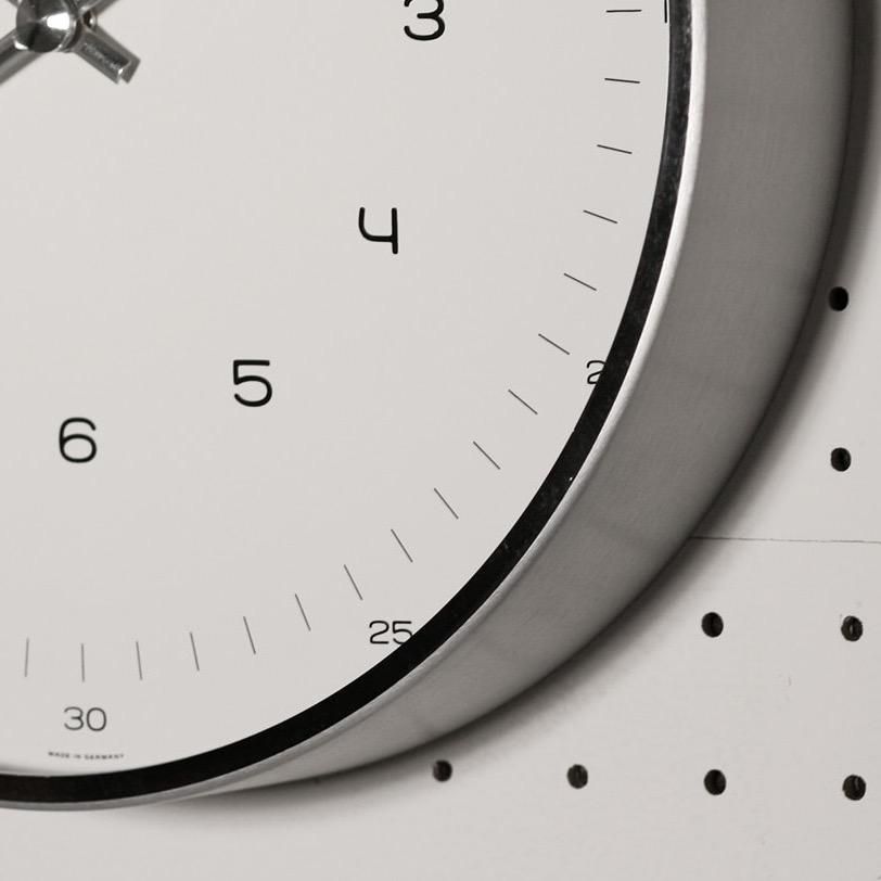 JUNGHANS ユンハンス ウォールクロック Max Bill マックス・ビル 8c18cfe0d4e74ab754e0b89e39428f