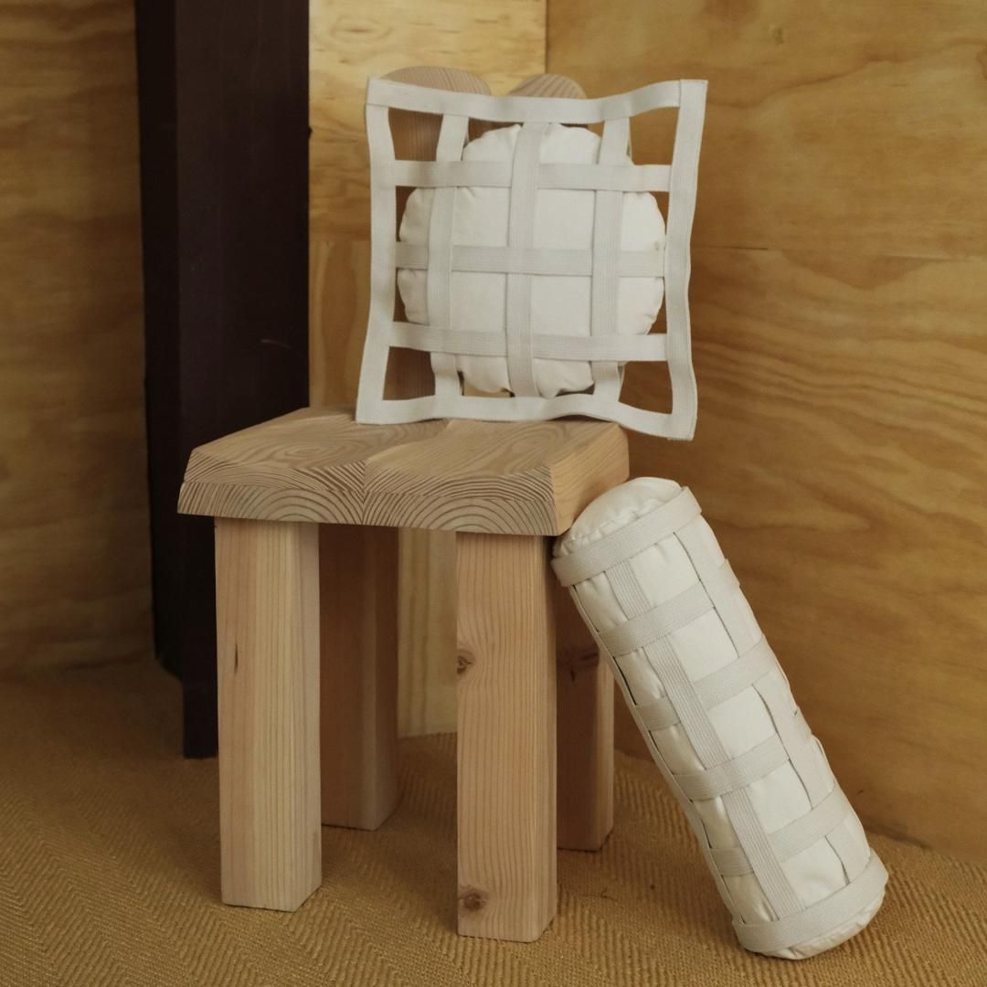 Kazumi Takigawa 瀧川かずみ / Square Pillow - HOEK