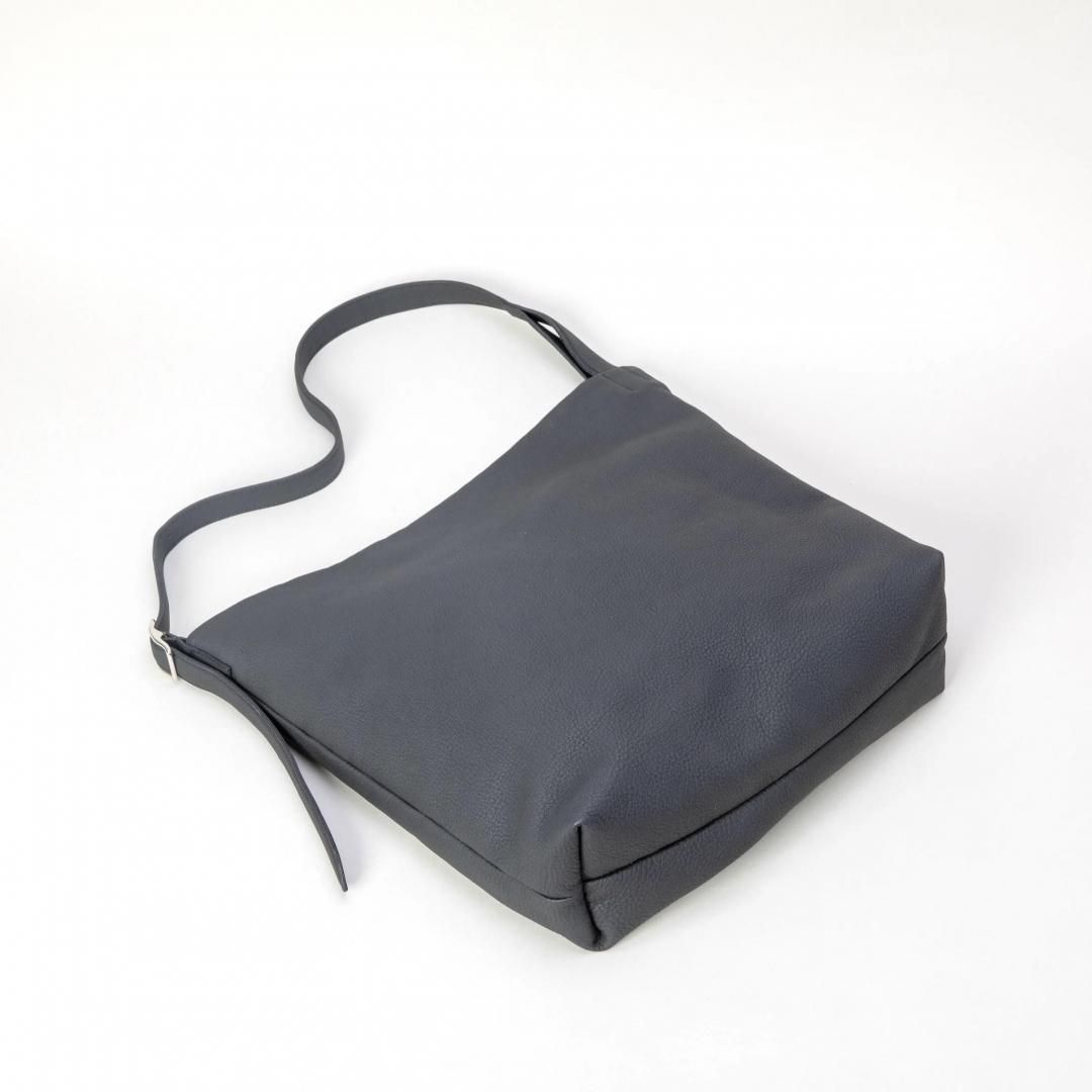 ERA. SHRINK PIPE BAG イーラ ERA. イーラ / EO SHRINK RE:PIPE BAG - HOEK