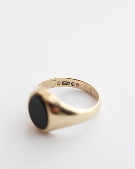 VINTAGE】70-80s Vintage UK 9k Gold Onyx